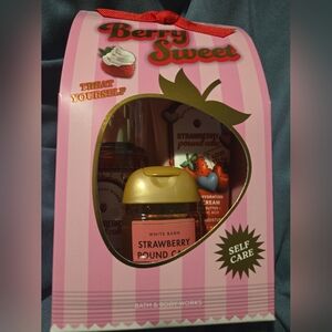 B&B Works Strawberry  Pound Cake Mini Set